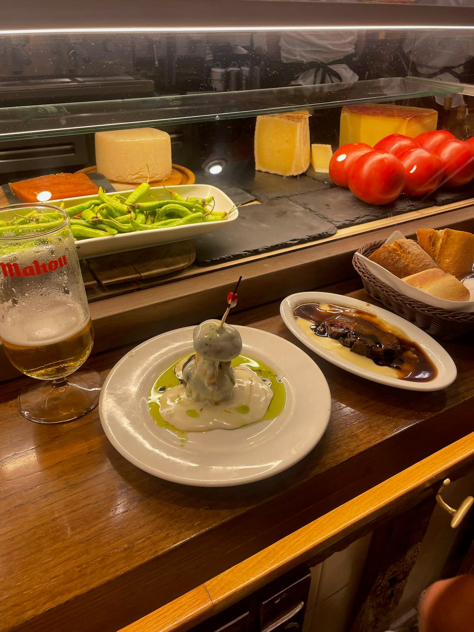 De Baskische keuken: 5 klassiekers die je écht gegeten (en gedronken) moet hebben